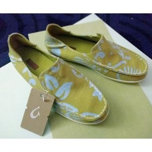 OluKai Nohea Canvas Print Slip-ons (New)